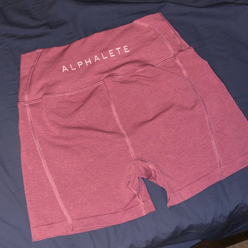 Alphalete mauve shorts